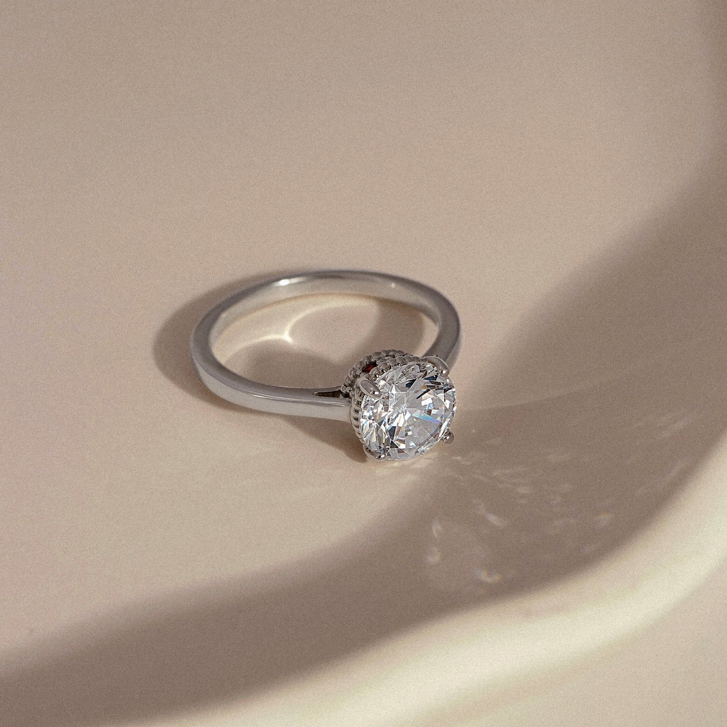 Red Accent Round Ring