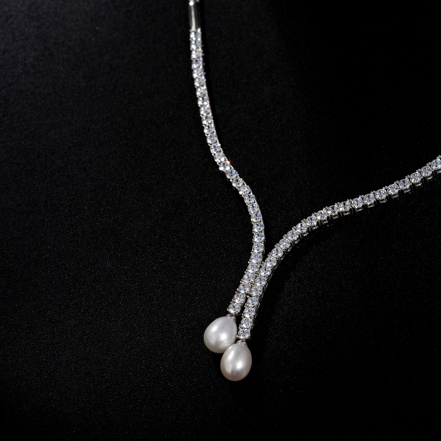 Pearl Lariat Necklace