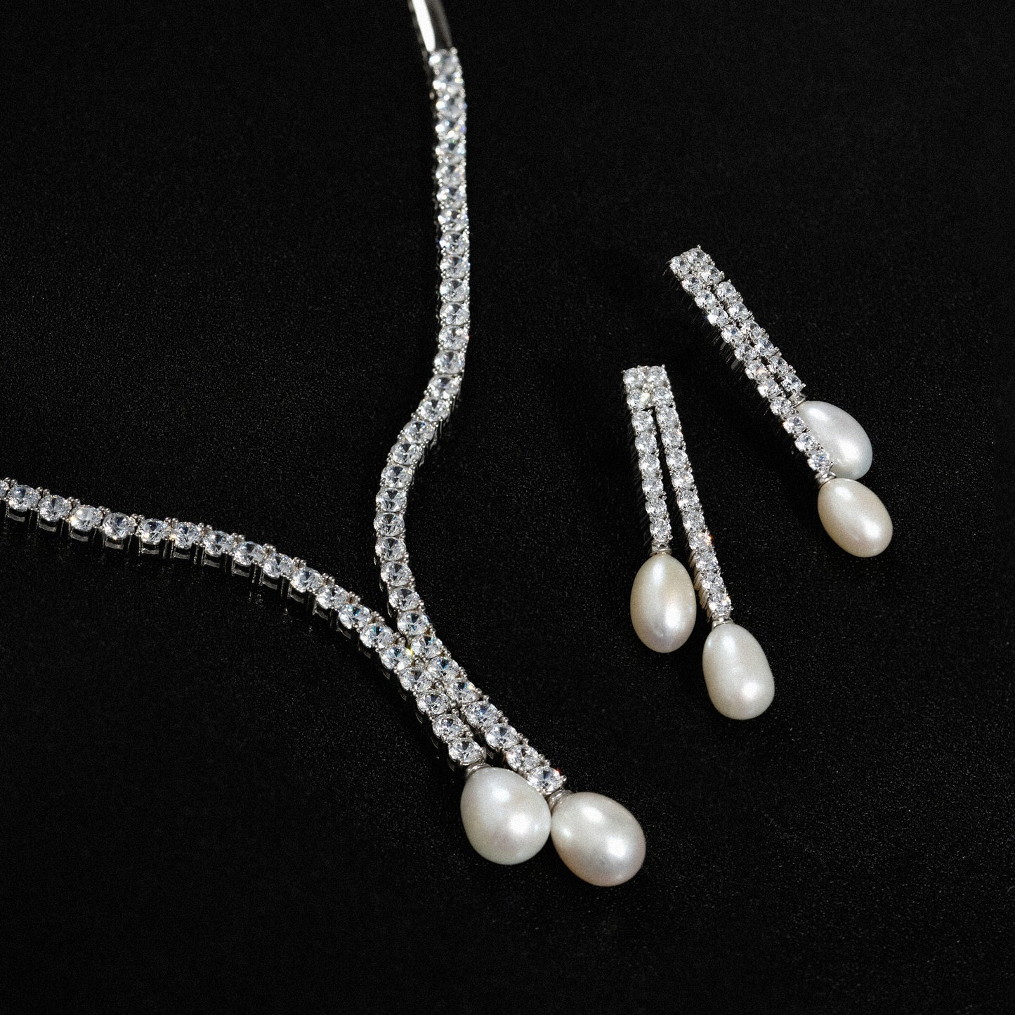 Pearl Lariat Necklace